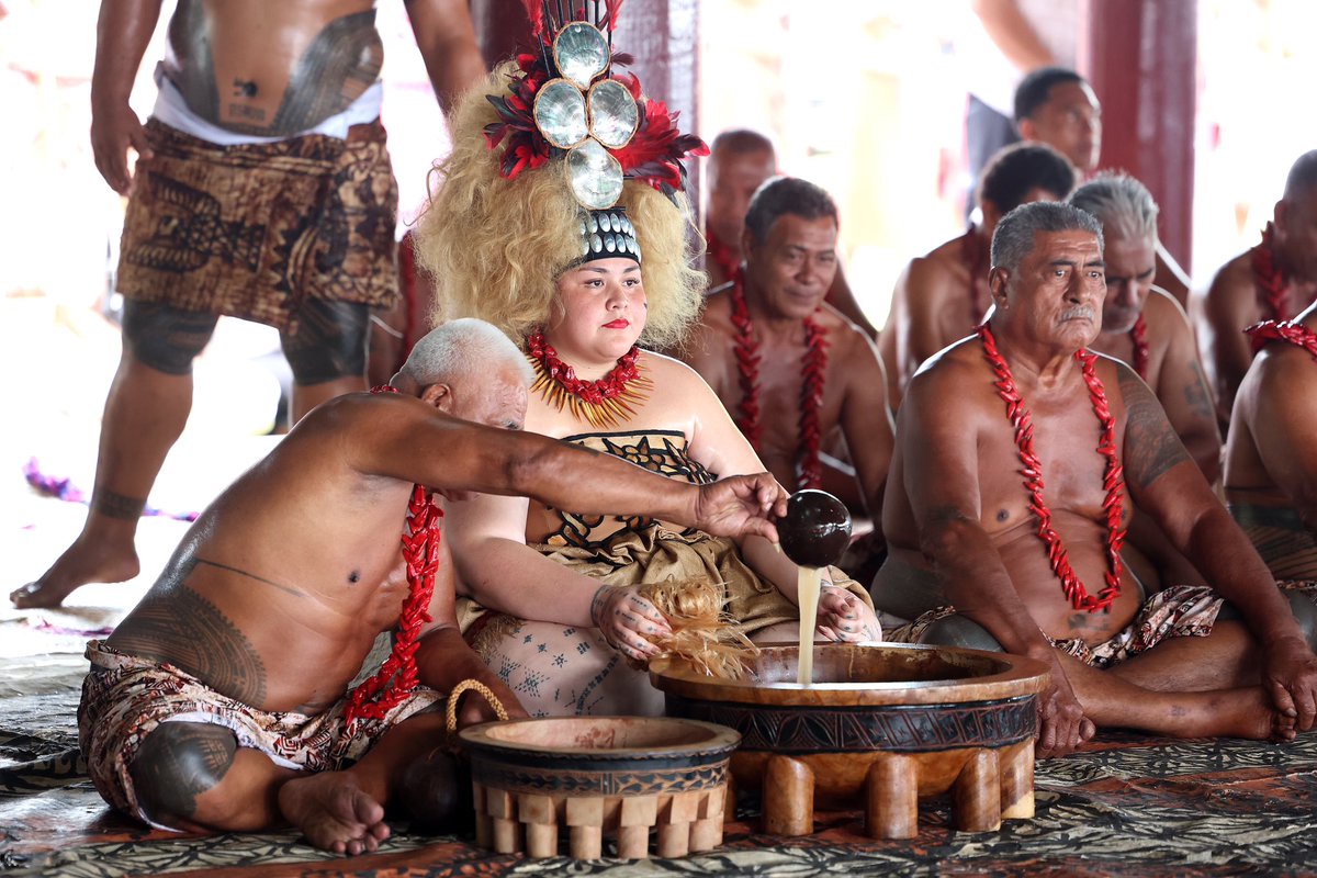 The Royal Family tweet media