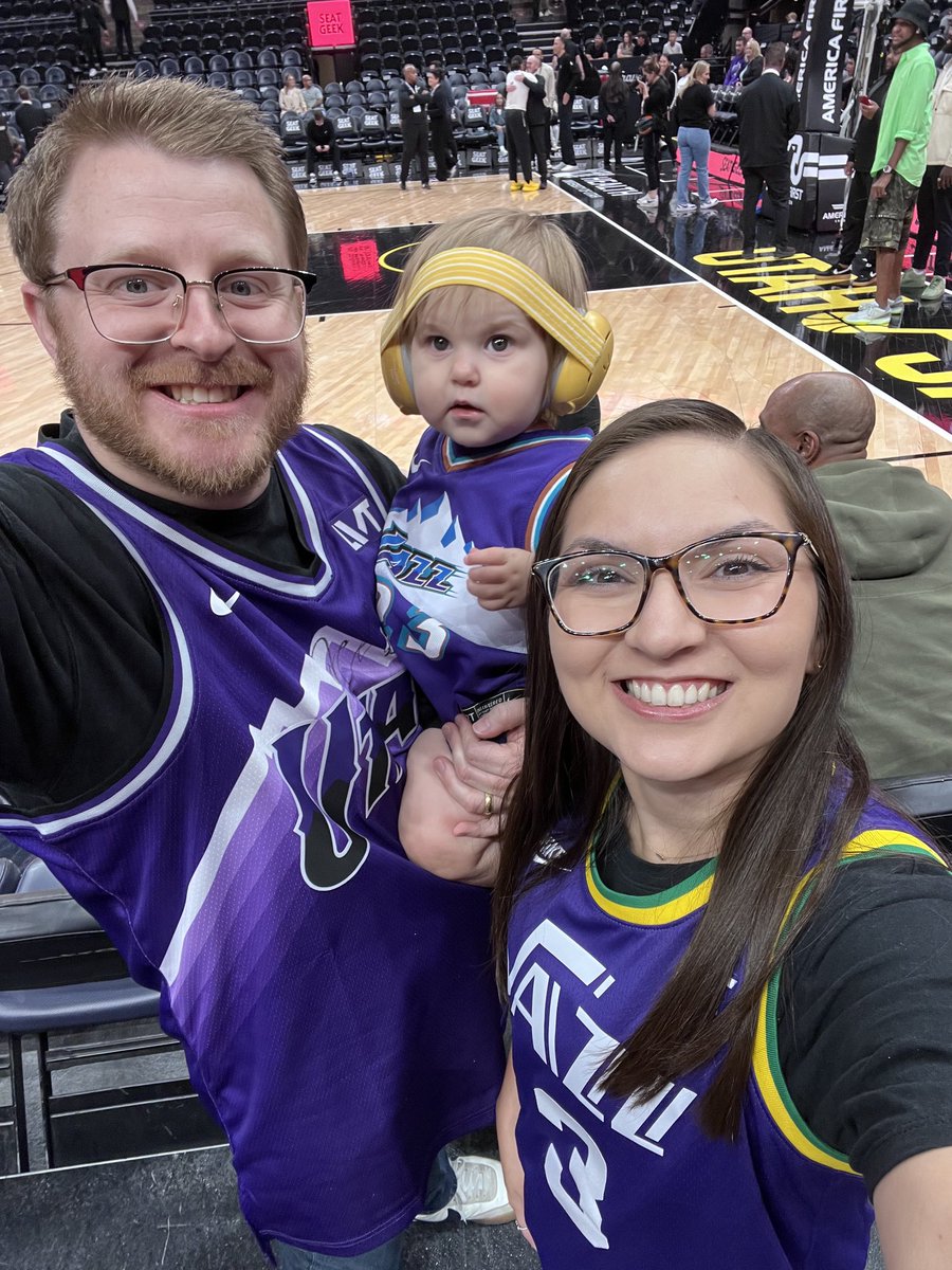 3ve3verett's tweet photo. #TakeNote #SelfieoftheNight https://t.co/gDh4rqxu4l
