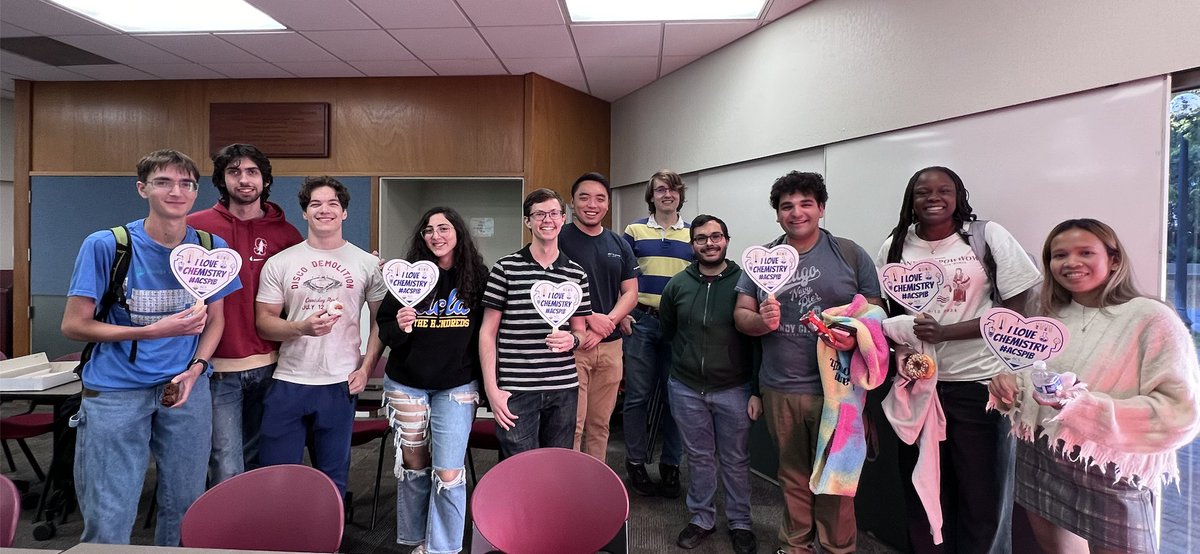 StanfordUChem's tweet photo. Stanford Chemistry celebrating National Chemistry Week and tuning in for this afternoon's virtual ACS Picture Perfect Chemistry lecture and trivia event!
#Stanford #NationalChemistryWeek #ACS_NCW #ACSPIB #ACSPIB2024 https://t.co/MgFN0TgElJ