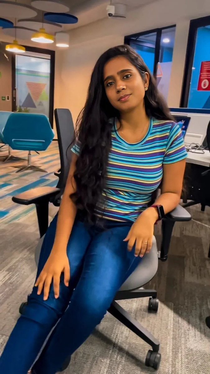 manisha_mithra's tweet photo. I live to satisfy myself, not others. 🙅‍♀️💁‍♀️ #selflove #selfieatwork #selfcare #naturalbeauty #duskyqueen #nomakeuplook #nofilter #tamilponnu #pakkathuveetuponnu #thalaivarniran https://t.co/DU94pTwlHl
