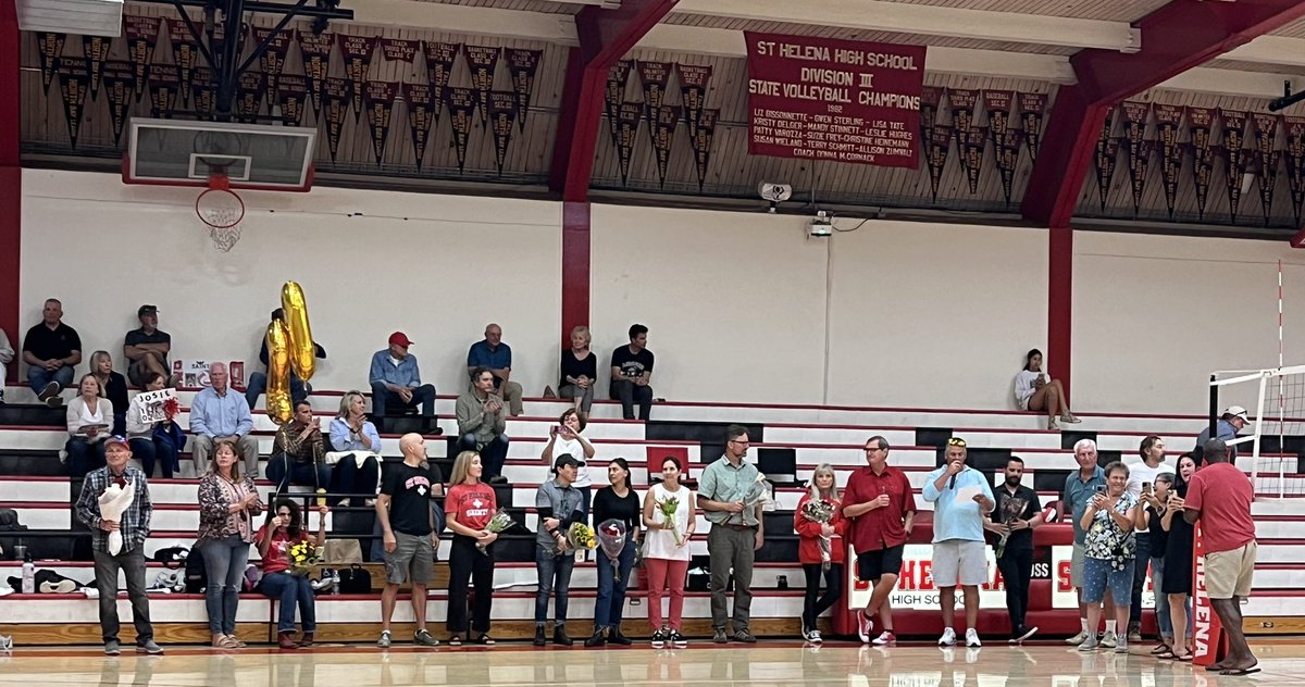 SHHSsaints's tweet photo. Senior Night! What a great group of girls!  Go SAINTS! https://t.co/rmg5MAJQfS