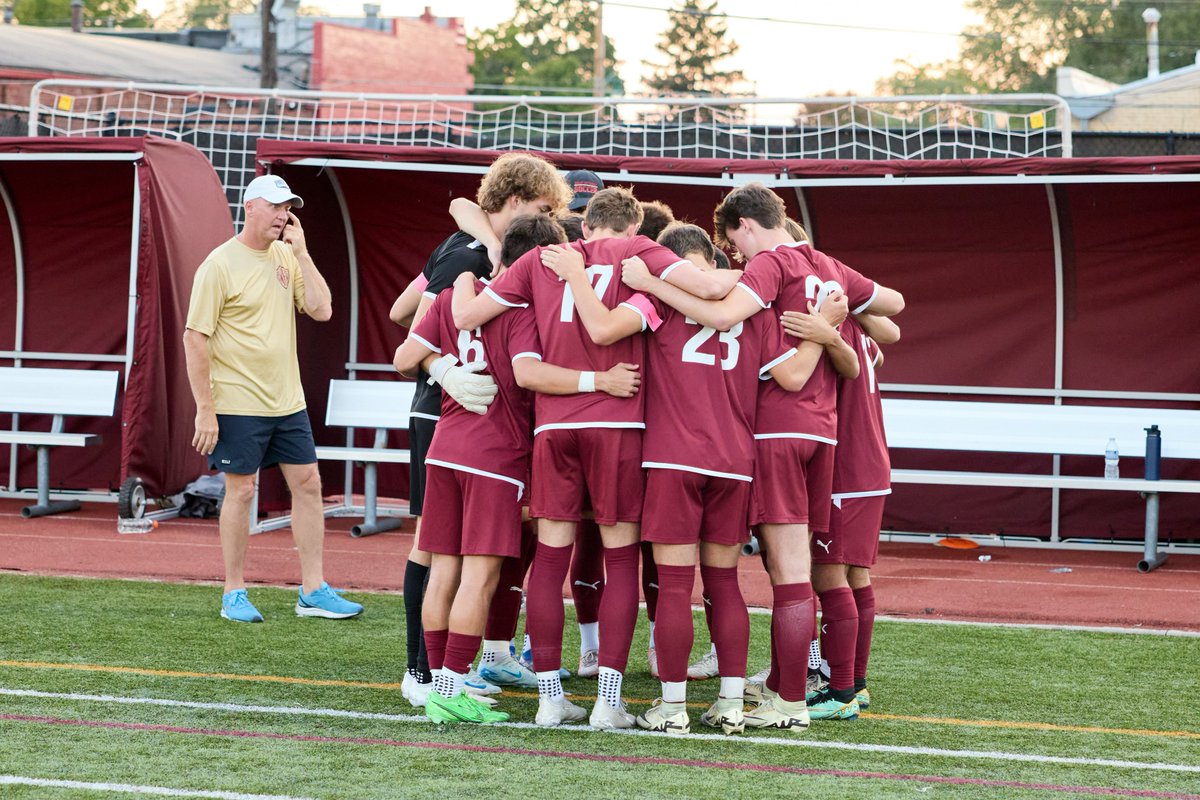 New story: Boys soccer finds their way to the District Final match on Saturday with their 1-0 win over Granville tonight!
📰: bit.ly/3YASKPO
#WE
#Watterson
#Eagles