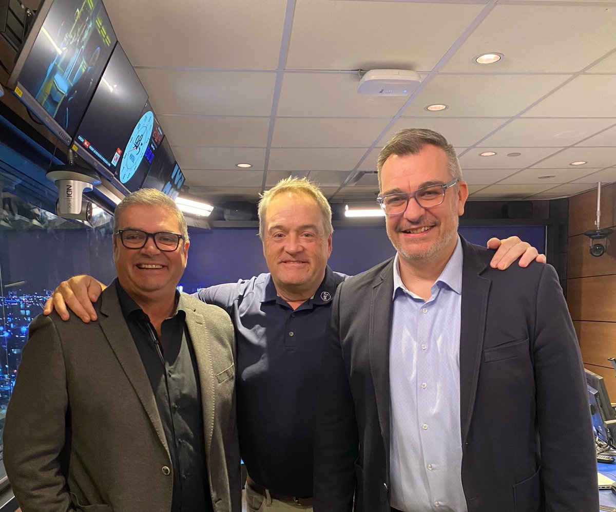 Une étude menée par Pôle sports HEC Montréal a révélé une tendance inquiétante : les actes de violence  poussent plusieurs arbitres à quitter le hockey mineur.

Stéphane Auger et Éric Brunelle sont avec nous pour en parler 👉985fm.ca/emissions/les-…