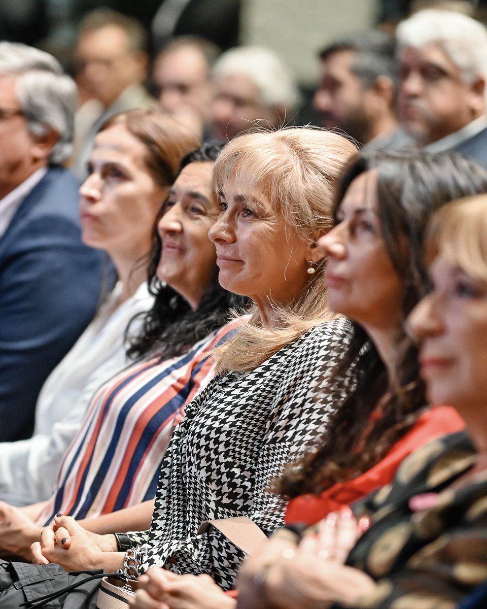 mi_aparicio10's tweet photo. 🏥 #ElTiempoDeAPS

Este 3er Congreso de Salud Pública Municipal nos invita a reflexionar sobre la importancia de la atención primaria de la salud. https://t.co/xbxAeYw0d8