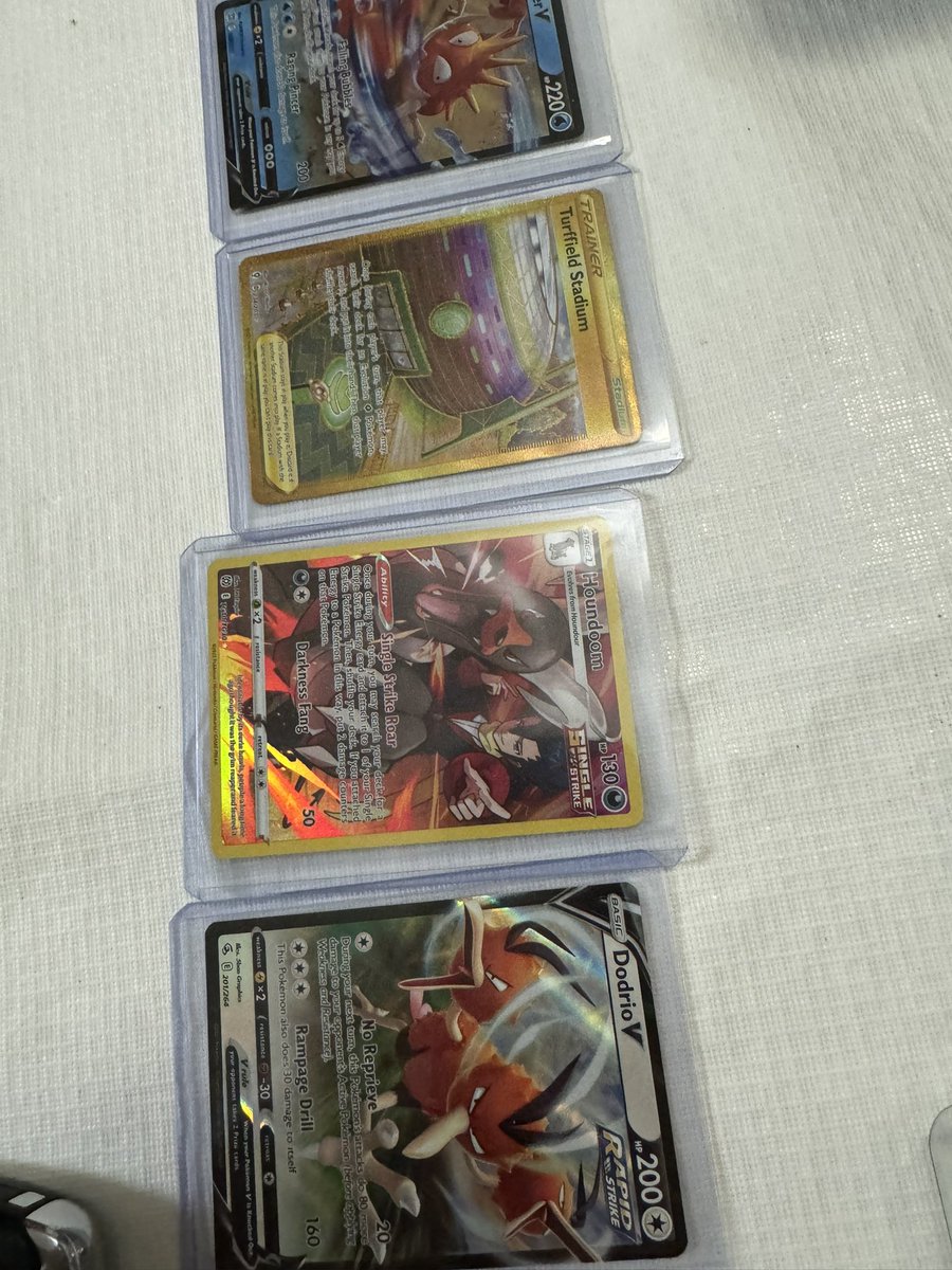AyaSoul11's tweet photo. No Moonbreon- 😭 https://t.co/aZsGmR0Qk3