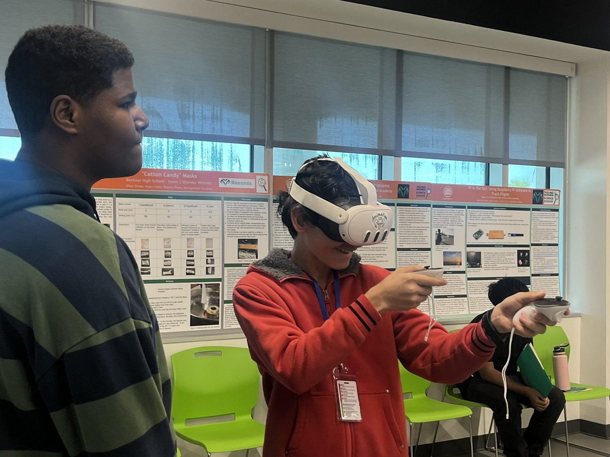 imedrena's tweet photo. What an amazing day for our #ljhpatriots as they visited Berkner HS to learn about course offerings and graduation plans! Our students are on track to be leaders at BHS!#RISDBeTheOne #proud2bliberty https://t.co/dglUgATfXB
