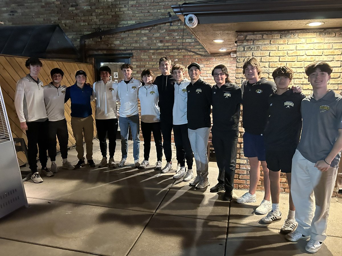 Your 2024 Varsity Boys Golf team at tonight’s banquet. Thanks for another great season fellas.