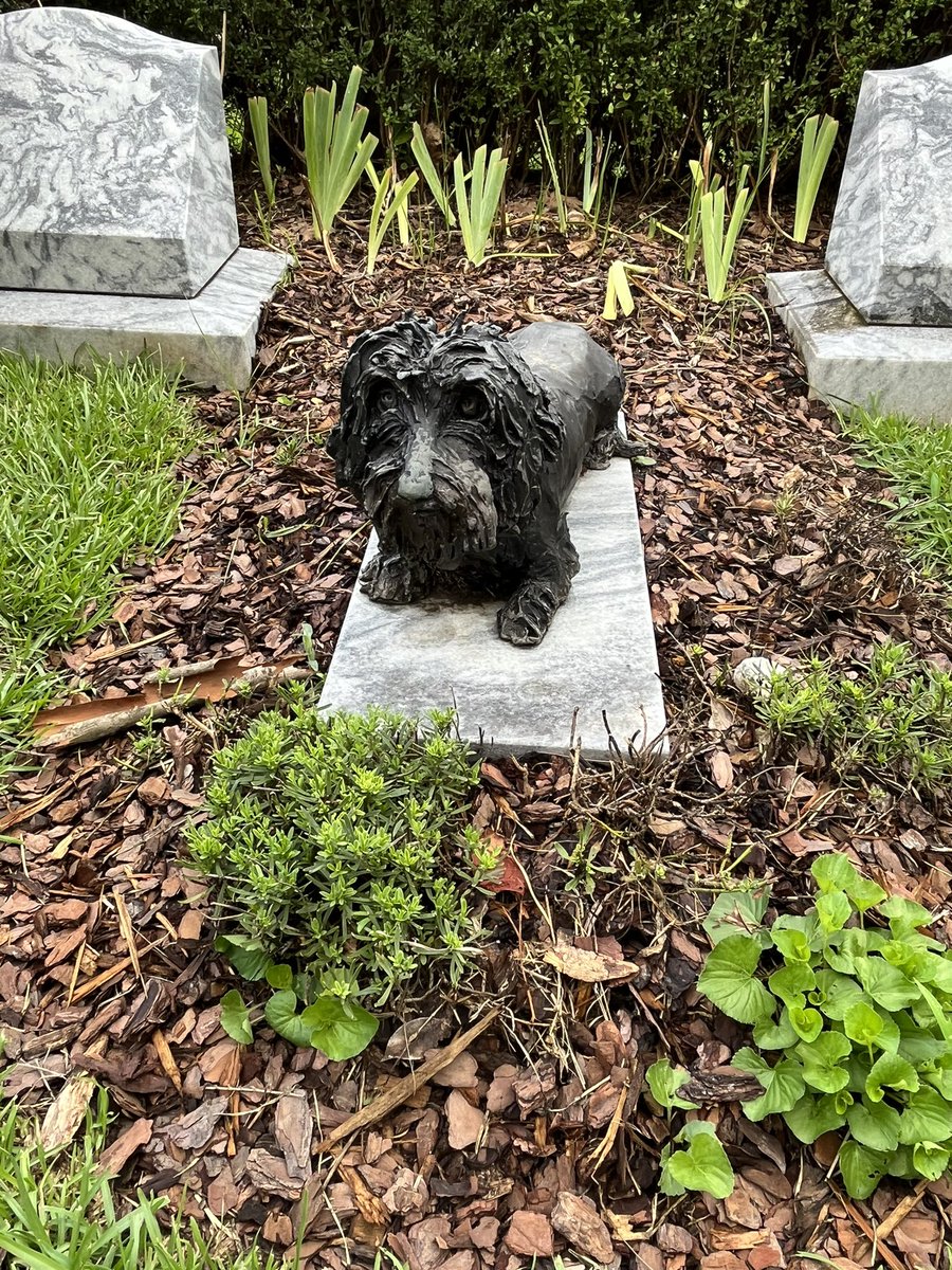 A little dog for day 23 of #31DaysOfGraves at Oakland Cemetery in Atlanta, Georgia.