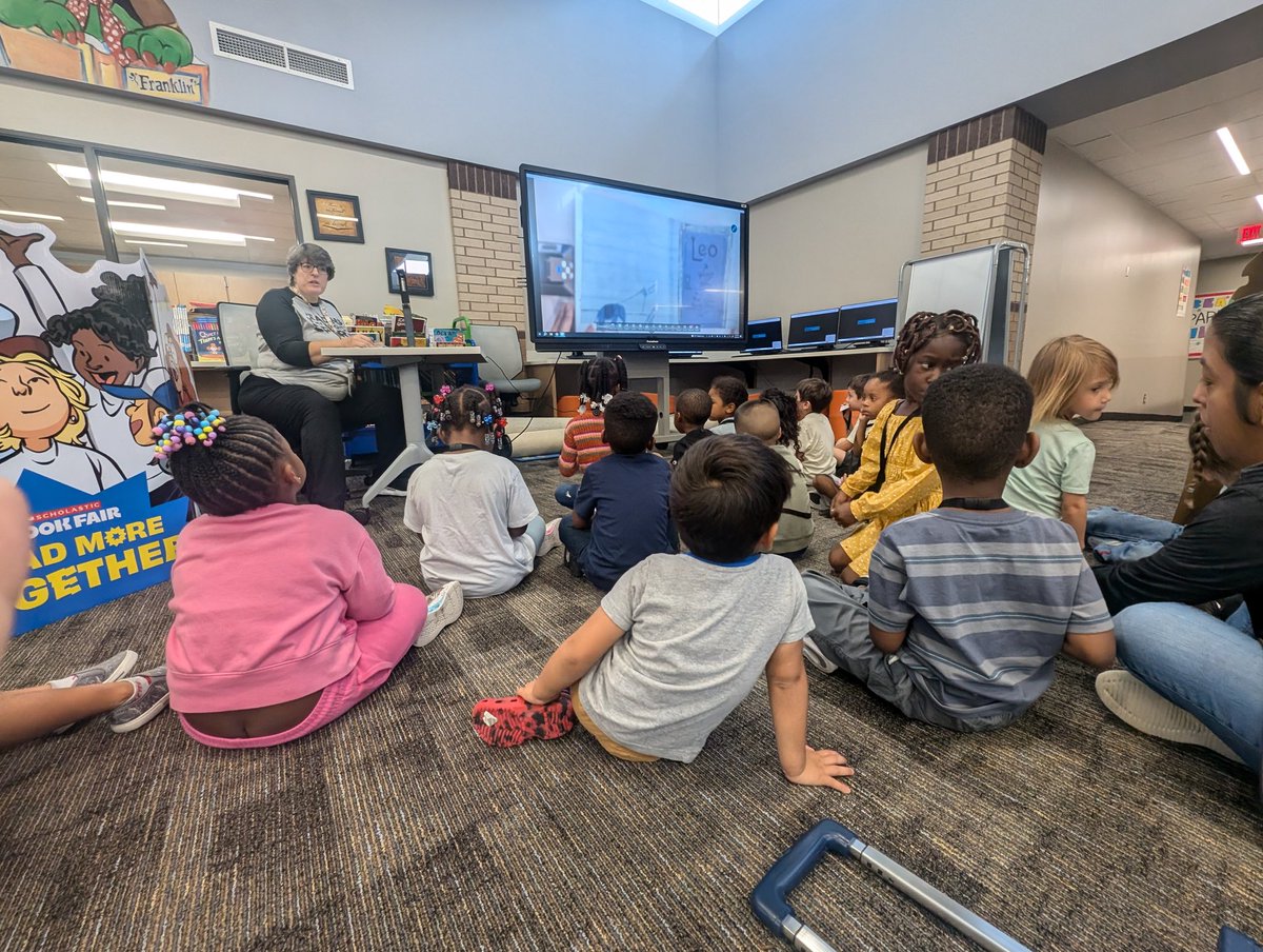MissTabbara's tweet image. We absolutely love going to the library to see our fabulous librarian!📚 She was able to squeeze us in with the book fair going on! 🎡We loved reading and playing a song/movement using the book &quot;Leo: A Ghost Story&quot; 👻#UsingOurImagination @SheridanCFISD @CFISDPK1 @LeopardLibrary