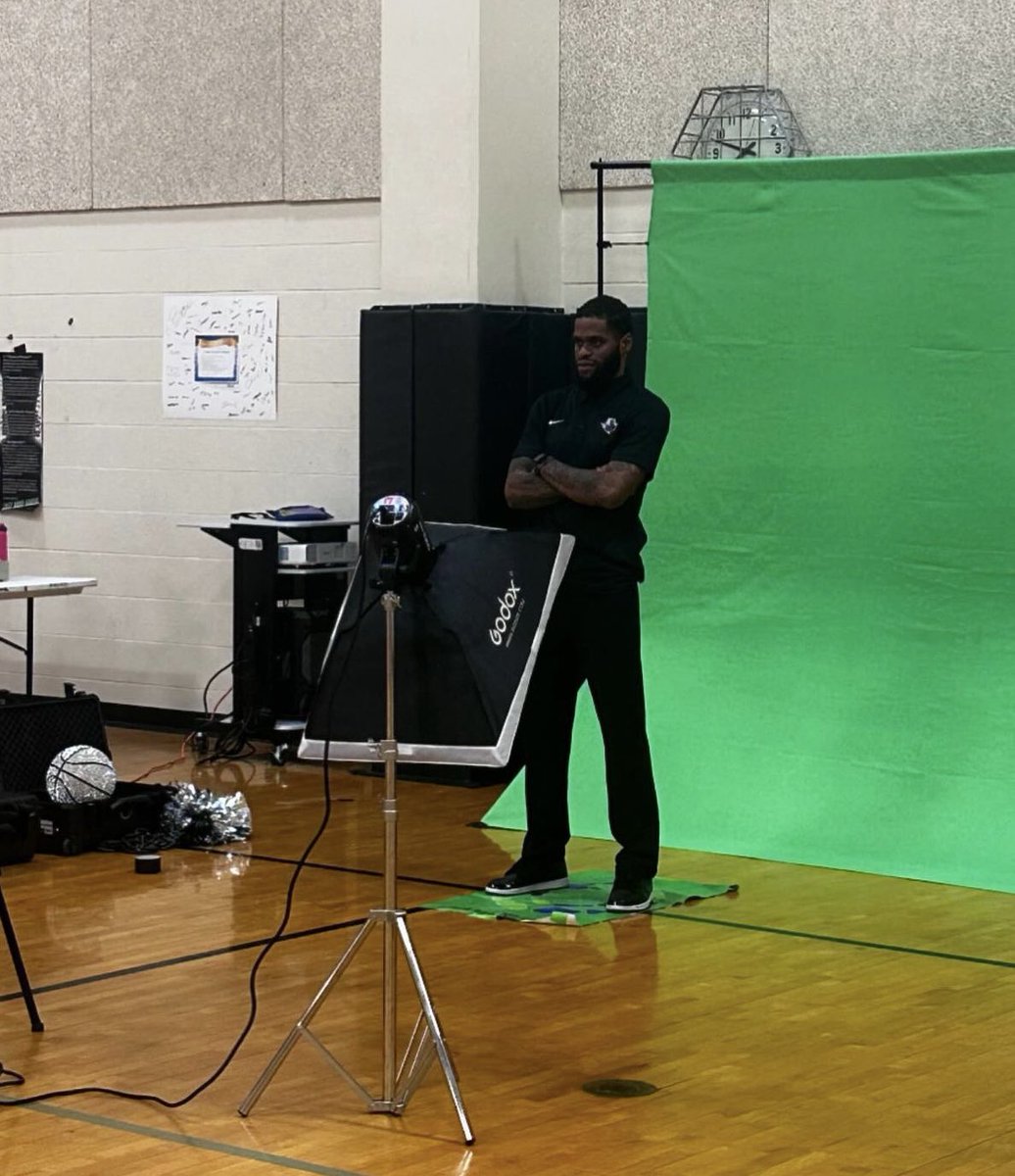 Warren_GBB's tweet photo. The best in the business!!!
@statstuffers &amp; Coach Morrow!!
Let’s gooooooooo!!!! https://t.co/eJK9VIXzrz