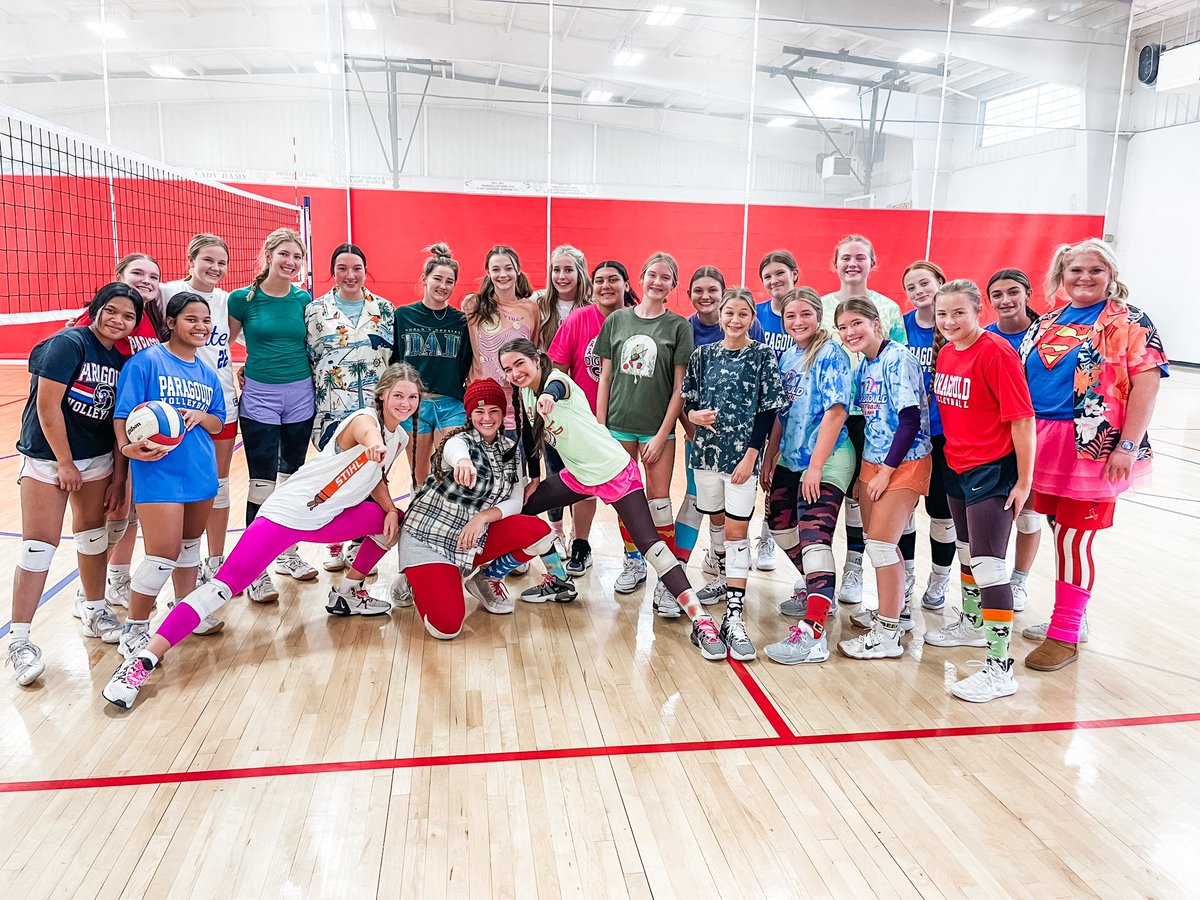 LadyRamVball's tweet photo. When Homecoming dress up day carries over into practice…😂🤪👚🩳🏐 A fun last practice for our seniors!  #MismatchDay #WackyWednesday https://t.co/t0Fn2nuA7m