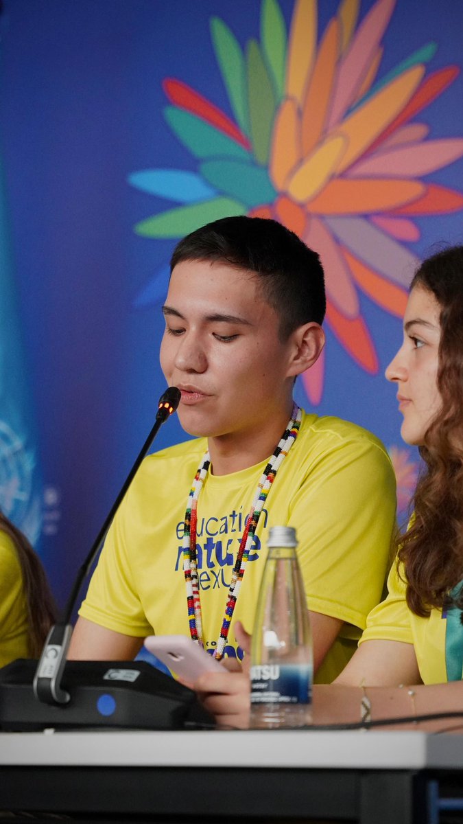 COP16Oficial's tweet photo. 🌍📝 ¡Hoy se lanzó la Declaración Global de la Niñez por la Biodiversidad en la #COP16Colombia! Niños y jóvenes de 15+ países compartieron su visión sobre el futuro del planeta. Tras 5 meses de trabajo, más de 600 estudiantes participaron. ¡La juventud lidera el cambio! https://t.co/sgsTKnvK9H