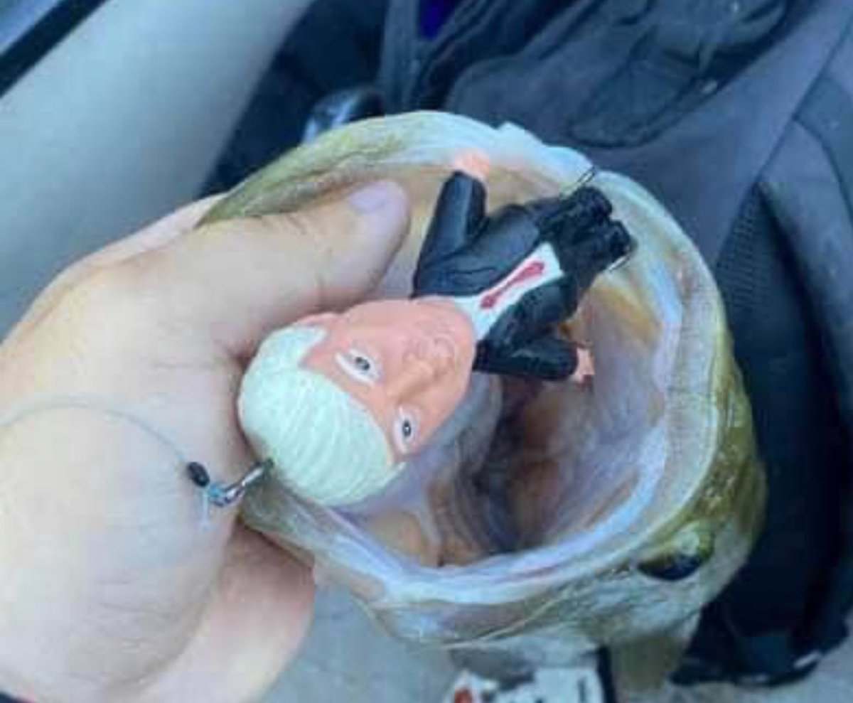 alistlures's tweet photo. @realDonaldTrump It’s because she isn’t using the word’s best fishing lure !! #makefishinggreatagain !!! https://t.co/q9GoC6d5OT