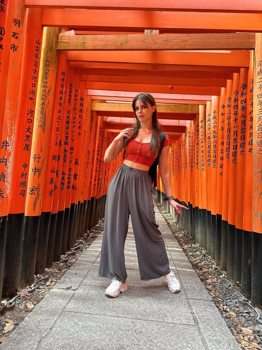 I am so happy to see Inari Shrine in real life! 👀✨