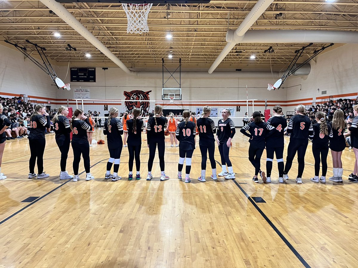 aewhite01's tweet photo. @UMSLake Volleyball won and moved to 11-0, heading to the championship game on Tuesday!  Way to go, Tigers!!! https://t.co/lP4d5oNl37