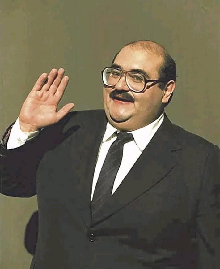 Indie5051's tweet photo. Recordatorio de que Edgar Vivar tenía 25 años cuando interpretó al Señor Barriga en el Chavo del 8. https://t.co/yCn8hbIMs6