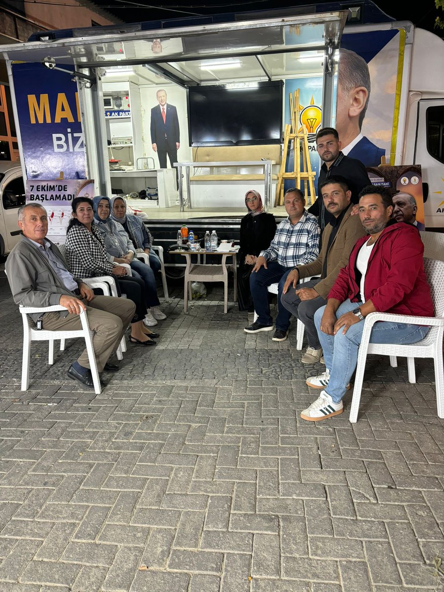 Gece gündüz demeden standımızı boş bırakmıyoruz. 
Tüm halkımızı ziyaretimize bekleriz.
Hizmetin partisi, Ak Parti💡