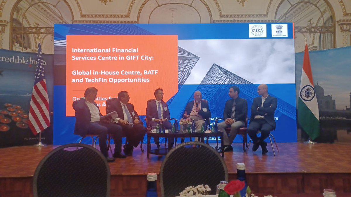 IFSCA_Official's tweet image. IFSCA Chairperson, K Rajaraman, Dr. Dipesh Shah, Executive Director (Development) and the delegation members addressing a conference at the Indian Consulate in New York.  Explore "Global in-House Center, BATF and TechFin Opportunities". 
#FinancialServices #Fundmanagement