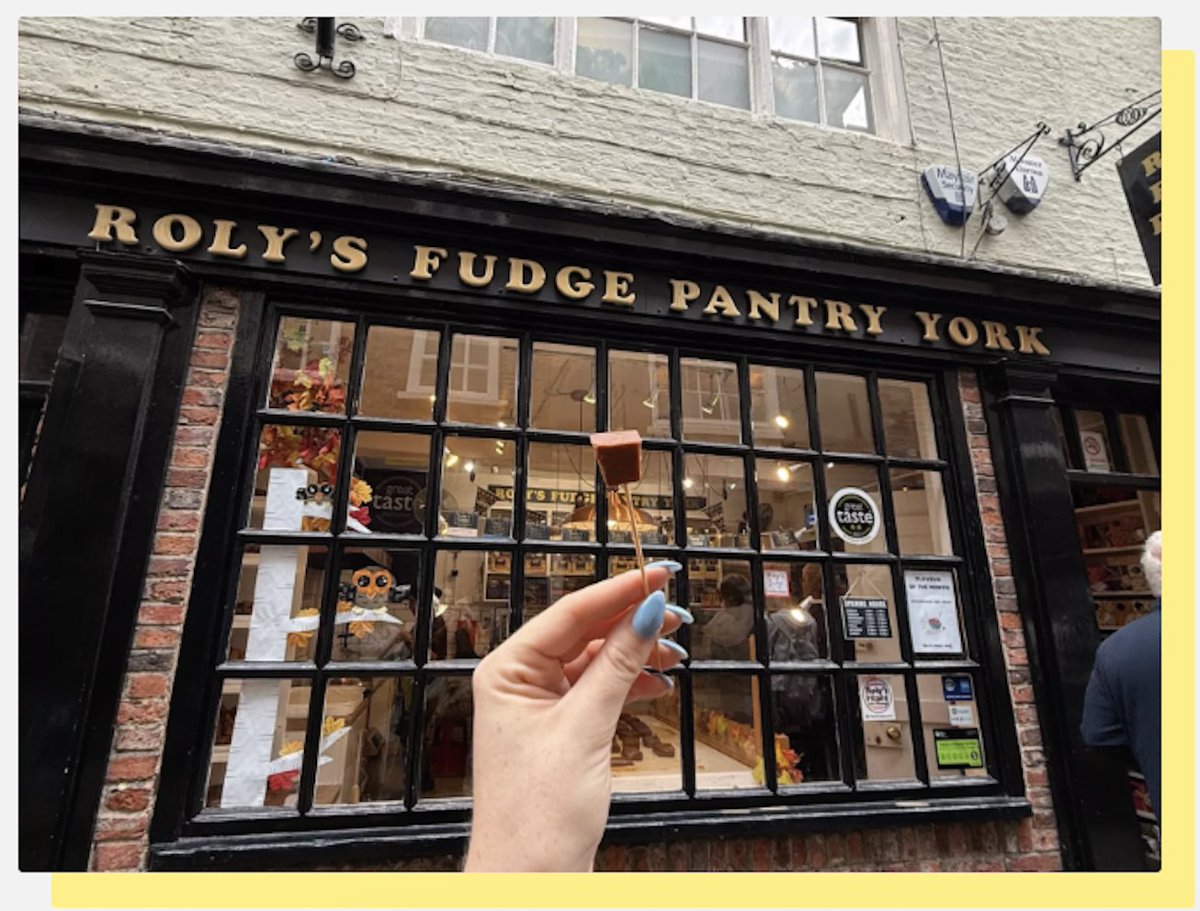 Roly's Fudge tweet media