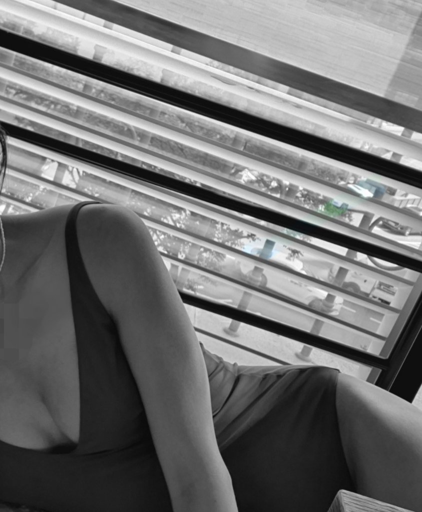 가을 라운딩 이후 평일 호캉스

함께한 이들과는 저녁에 다시만나
상호관전의 기회를 갖기로..