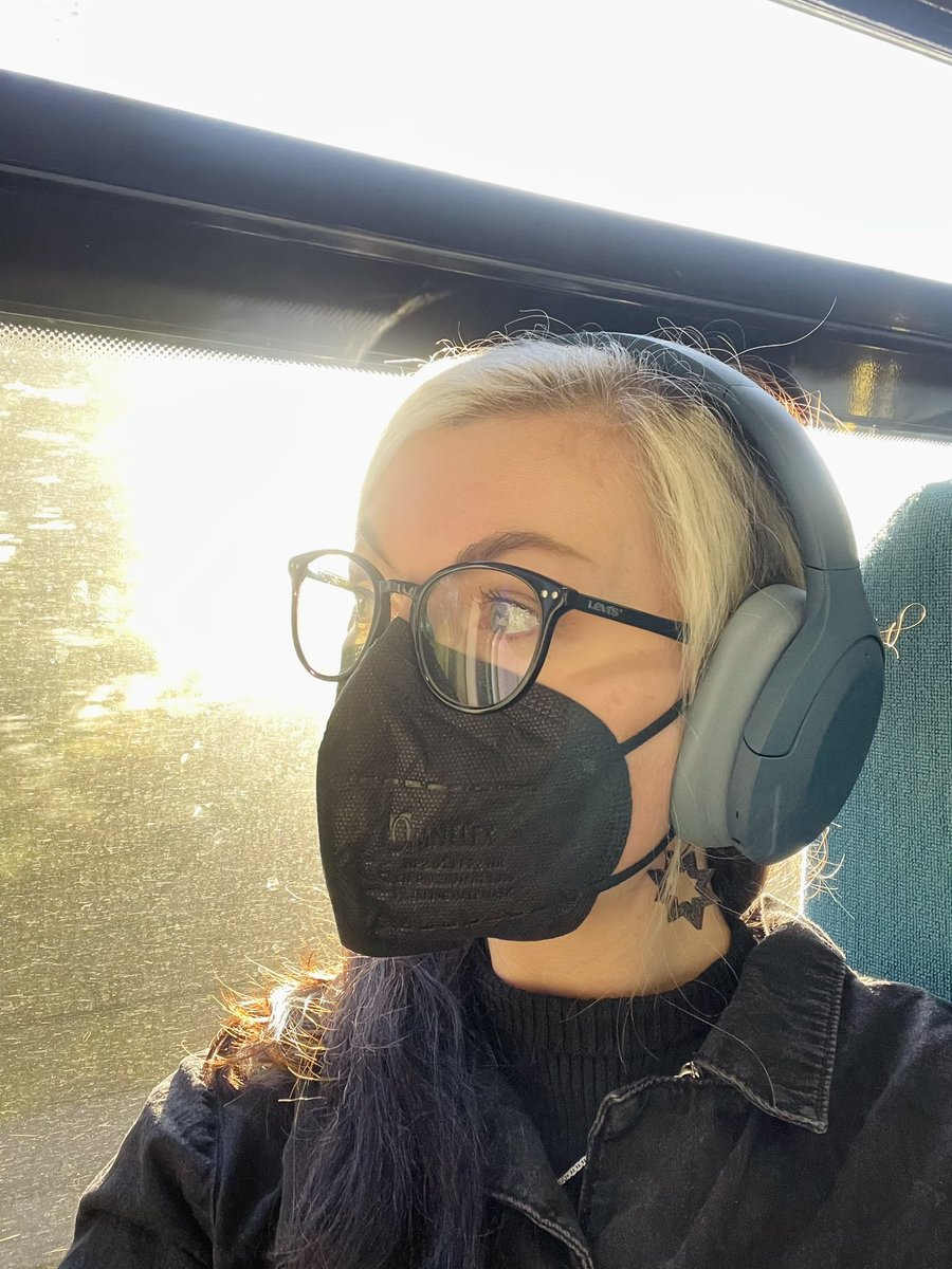 On my way to Manchester today, off to visit the office. 
And what a gorgeous day for it! 💖