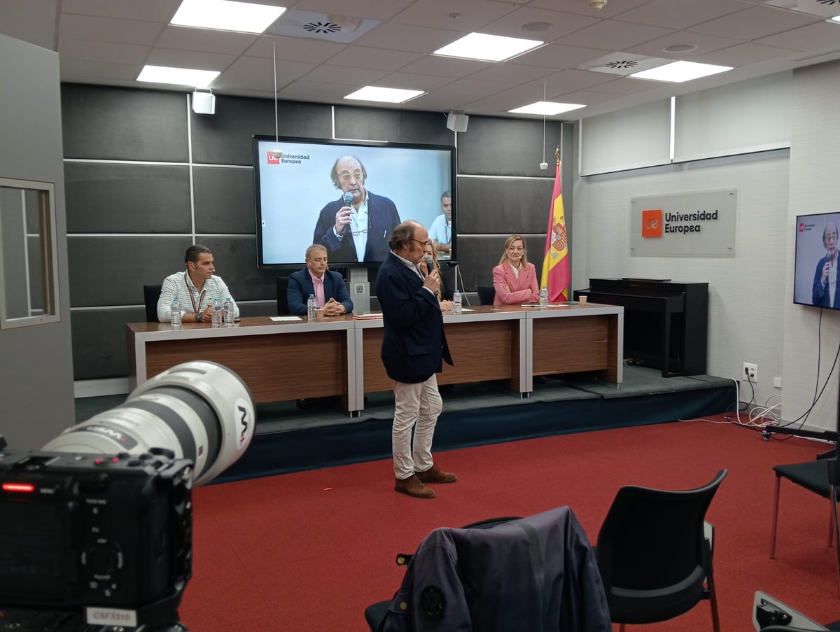 Ayer tuvieron lugar las Jornadas de #ViolenciaDeGénero, Prevención e Intervención en Derecho, FFCCSSE y Criminología de la <a href="/UEuropea/">Universidad Europea</a> en colaboración con el <a href="/Sup_Policia/">SUP</a>
Clausuró la viceconsejera de Justicia de la Comunidad de #Madrid
Asistieron <a href="/portavozsup/">SUP Comunicación</a> y <a href="/fic_sup/">FIC-SUP</a>