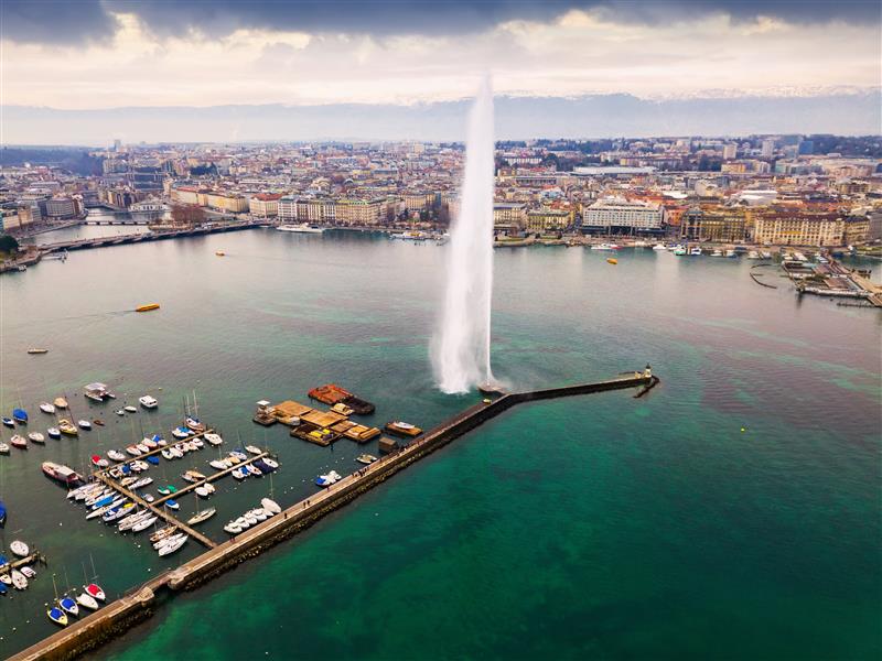 Arrêt temporaire du Jet d’eau du 28 octobre au 3 décembre en raison de travaux de maintenance annuelle et de rénovation de deux conduites d’aspiration d’eau, situées sous le Jet d’eau qui datent de 1951. bit.ly/4e1Y3Mm