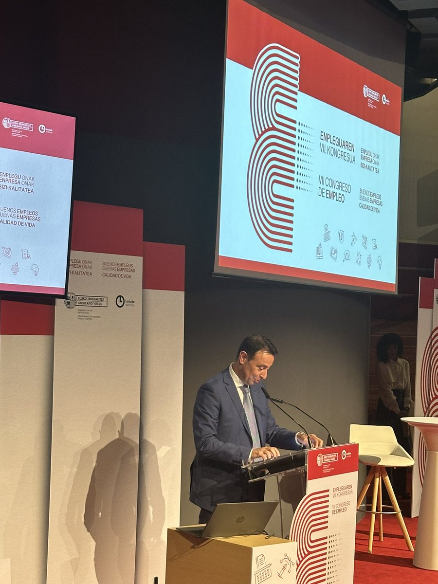 MtzGra's tweet photo. Arranca el #VIICongresodeEmpleo con la intervención del Vicelehendakari Mikel Torres Lorenzo,  este año para reflexionar en torno a los buenos empleos. @LanDpto https://t.co/WzIcViO7SU