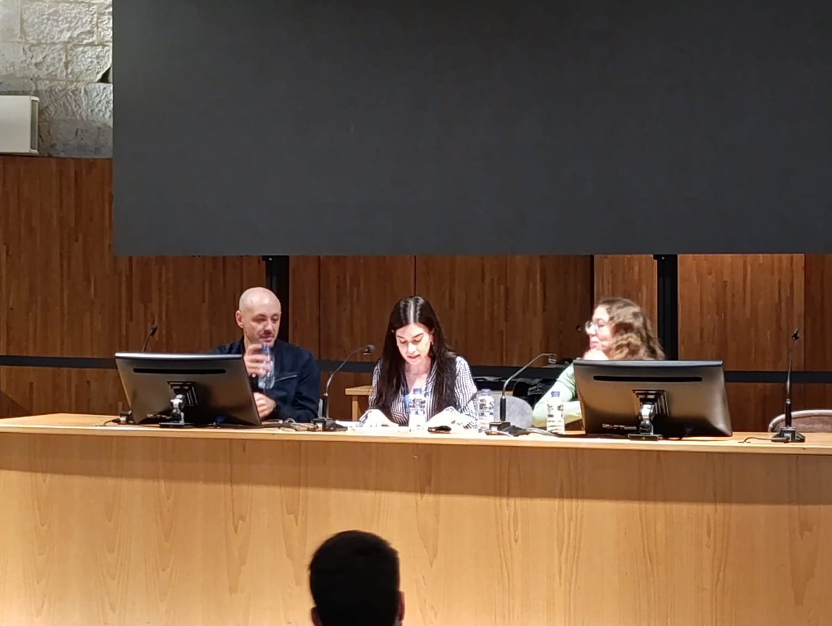 📣 Comencem el Congrés "Noves perspectives en història social i cultural. Metodologies en història contemporània" a <a href="/UdGLletres/">Facultat de Lletres UdG</a>, organitzat per <a href="/univgirona/">Universitat de Girona</a> i <a href="/ContemporaniaUB/">Secció d'Història Contemporània i Món Actual (UB)</a>