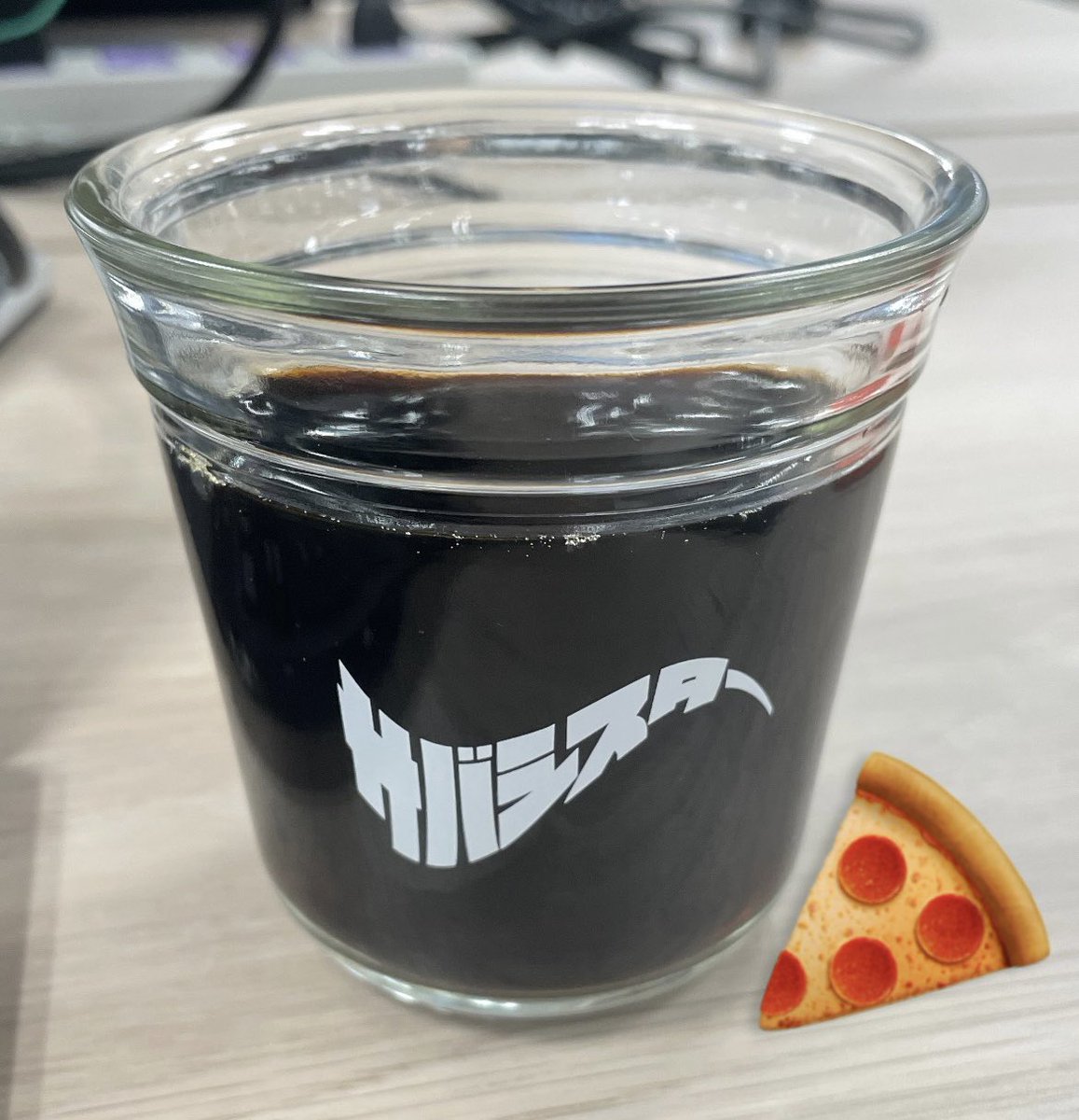 TOLASABURO's tweet photo. あらためてBINKOPとコーヒーの相性は抜群。そして飲みやすさも抜群。

@saba_sister 
@okawa_glass #BINKOP https://t.co/vYGMNhDmZu
