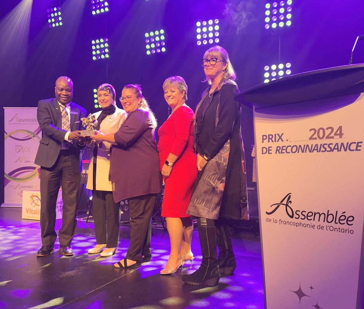 SamiaOuledAli's tweet photo. Soirée de reconnaissance très spéciale au congrès de @MonAssemblee ✨Le @CJulesLeger Consortium, PAR et POUR les francophones, au service de notre communauté. Un grand merci à tous ceux qui contribuent à son succès! https://t.co/qPeh78761Y