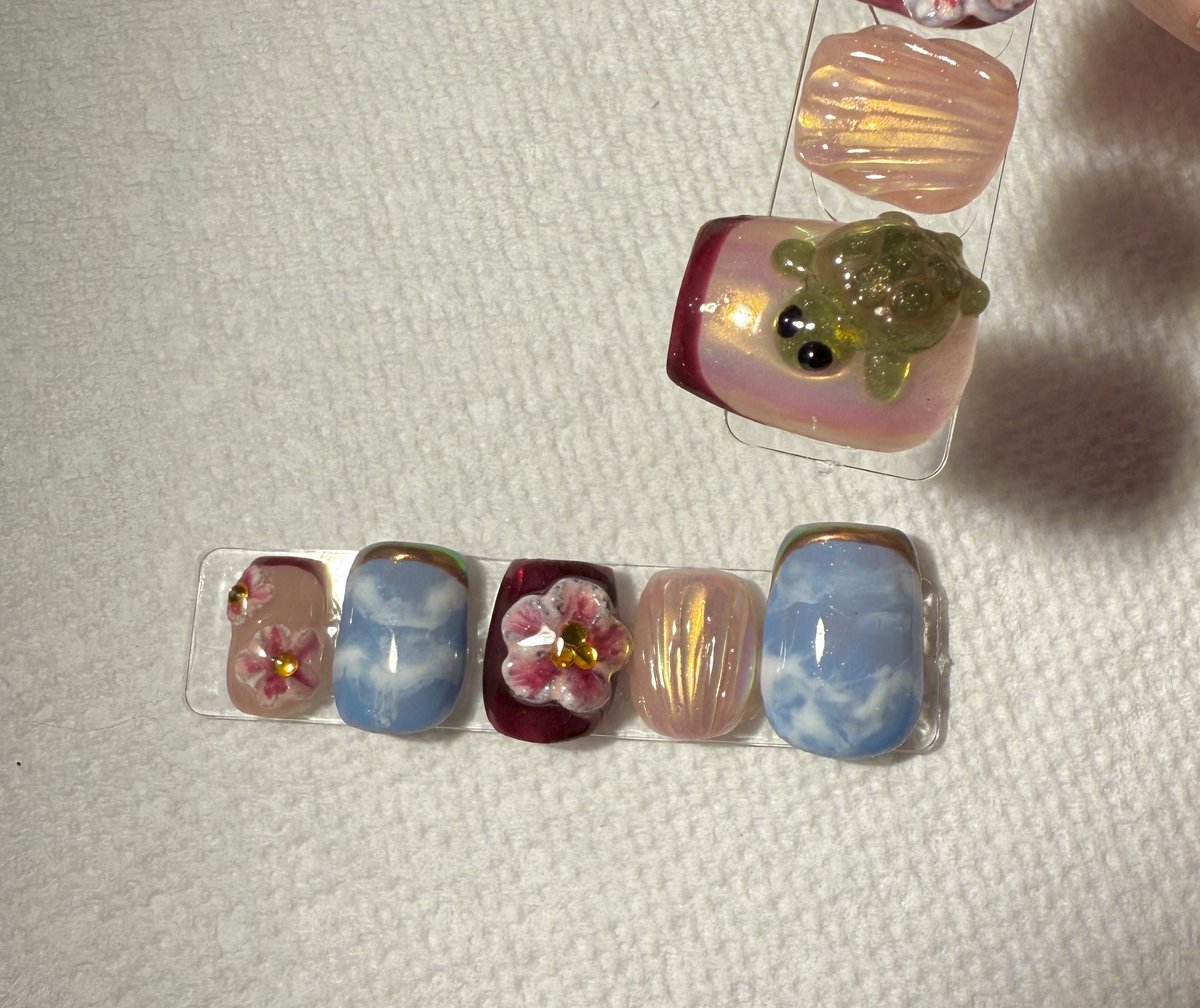 cutie beach vacay nails for my coworker 🩷 DONE!