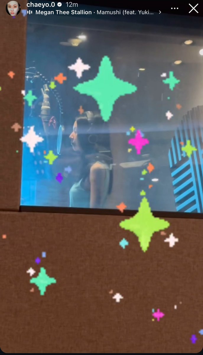 chaetrampstamp's tweet photo. CHAEYOUNGS GONNA DO A RAP VERSE IN MAMUSHI I JUST KNOWWWW https://t.co/gkq88XKxpm