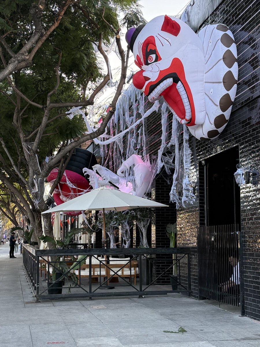 LGBTHollywood's tweet photo. West Hollywood's ready 👻 https://t.co/HGL52JG9xz