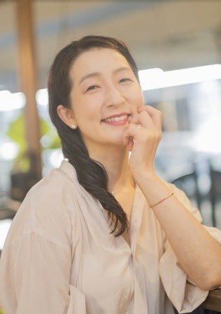i_junko's tweet photo. 先日開催いたしましたダイヤモンド撮影会、おかげさまで無事終了いたしました。

ダイヤモンドジュエリーを選ぶ間も皆様とても楽しそうで、見ているこちらのほうも幸せな気持ちになりました！

（ついでに私も一枚撮影していただきました） https://t.co/OoAM3evOyh