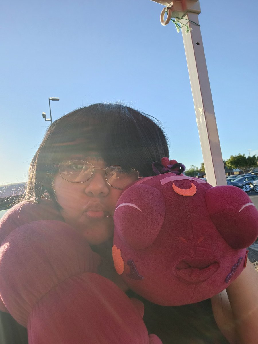 devina_moon's tweet photo. @bigdaddytoji I even cosplay as him but genderbend female of him,I even made my pet worm a glow up! ✨️✨️✨️💖💕💕💖 https://t.co/eOQ0PS51lX