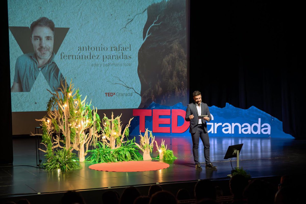 Manu Sola (@manusola_soles) on Twitter photo Participar en <a href="/TEDxGranada_/">TEDxGranada</a> me regala cada año conocer a gente brillante y comprometida, volver a ver a amigos a los que les debo mucho y fotos para el recuerdo. Participar en <a href="/TEDxGranada_/">TEDxGranada</a> me regala cada año conocer a gente brillante y comprometida, volver a ver a amigos a los que les debo mucho y fotos para el recuerdo.