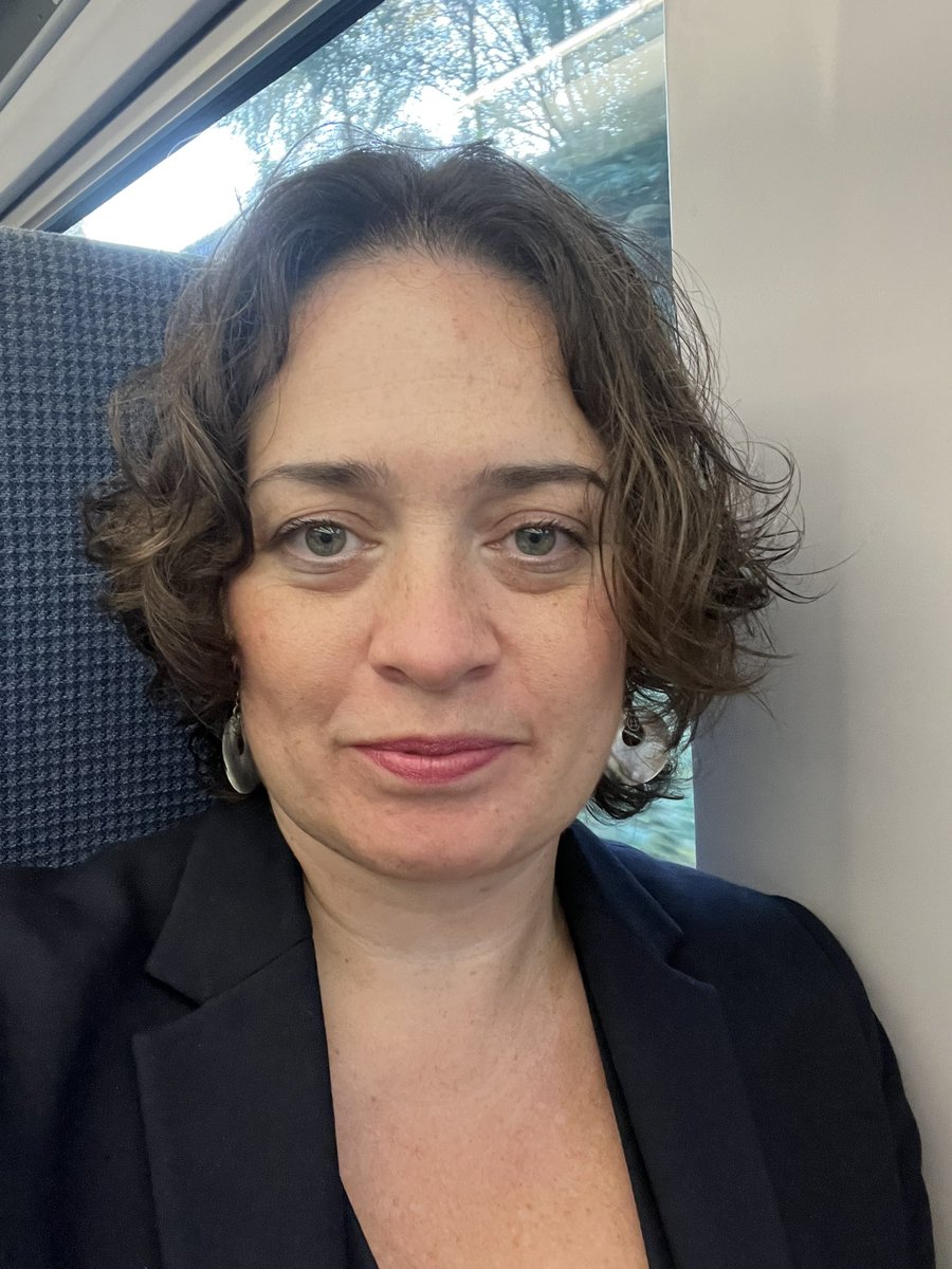 I’m on my way to #NursingLive in Liverpool. Participating in the panel discussion with <a href="/RCNMandLForum/">RCN Nurses in Management and Leadership Forum</a> on Moving into a Management Position: developing your leadership skills. First event since coming back to work. Bit nervous, as well as excited.