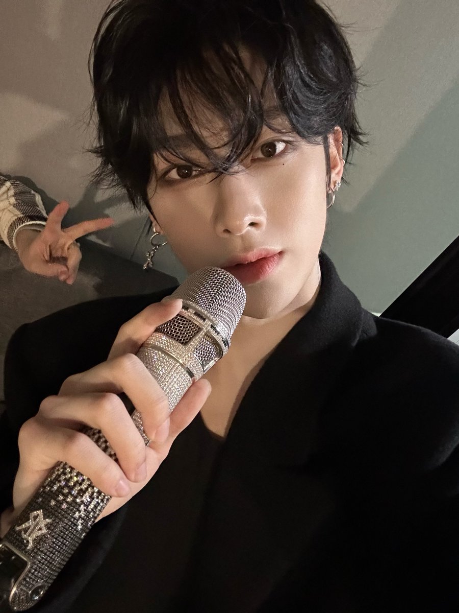 𑣲ʙᴀʟʟᴏᴏɴ tweet media