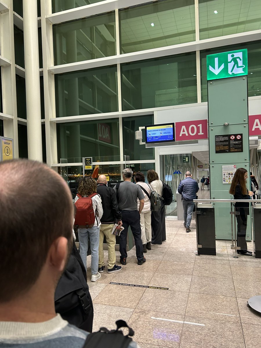 De nuevo se produce una vulneración flagrante de los derechos de los pasajeros por parte de <a href="/vueling/">Vueling Airlines</a> en el vuelo VY1420 denegando el embarque por overbooking incluso a pasajeros con asiento asignado  e incumpliendo todos los derechos recogidos por el Reglamento (CE) 261/2004.