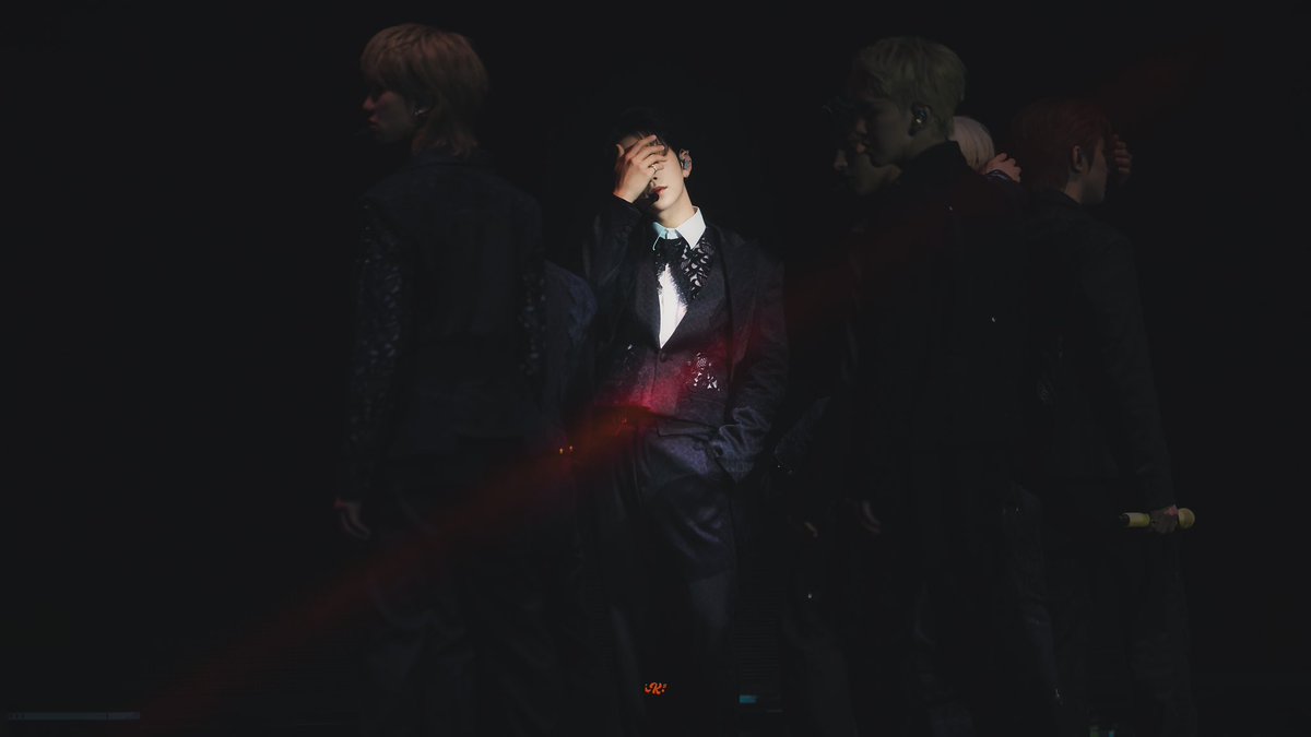 K2_1230_'s tweet photo. 241023 SEVENTEEN WORLD TOUR IN CHICAGO

#조슈아 #홍지수
#ジョシュア #JOSHUA 
#세븐틴 #SEVENTEEN

HD 🔗：https://t.co/cBOLSYKaXd https://t.co/ffwLpsQBh2