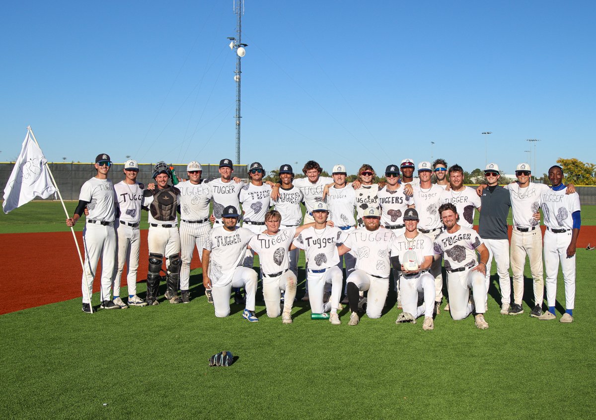 2024 Amarillo College Fall World Series Champs 🏆

The Black Team secured a 15-13 victory in 8 innings to sweep the series.

BT rallied from an 11-8 deficit in the 7th seventh inning to tie game 3 and send the contest into extras before scoring 4 runs in the top of the eighth.
