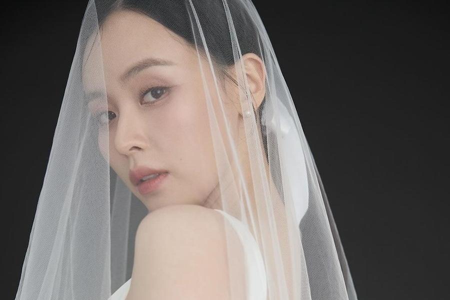 SoompiSpanish's tweet photo. La actriz #ChoiYoonRa se casará https://t.co/yuiO2WDLkI https://t.co/PuGX7QHRlD