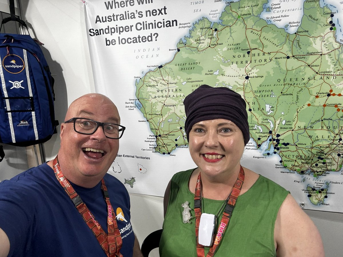 Rural Generalists assemble!  Talking prehospital packs with <a href="/Dr_Polarbird/">Kate Kloza</a> #rma24 on the <a href="/SandpiperAus/">SandpiperAus</a> stand

Ping <a href="/OHProductsAus/">Openhouse Products - Australia</a> !