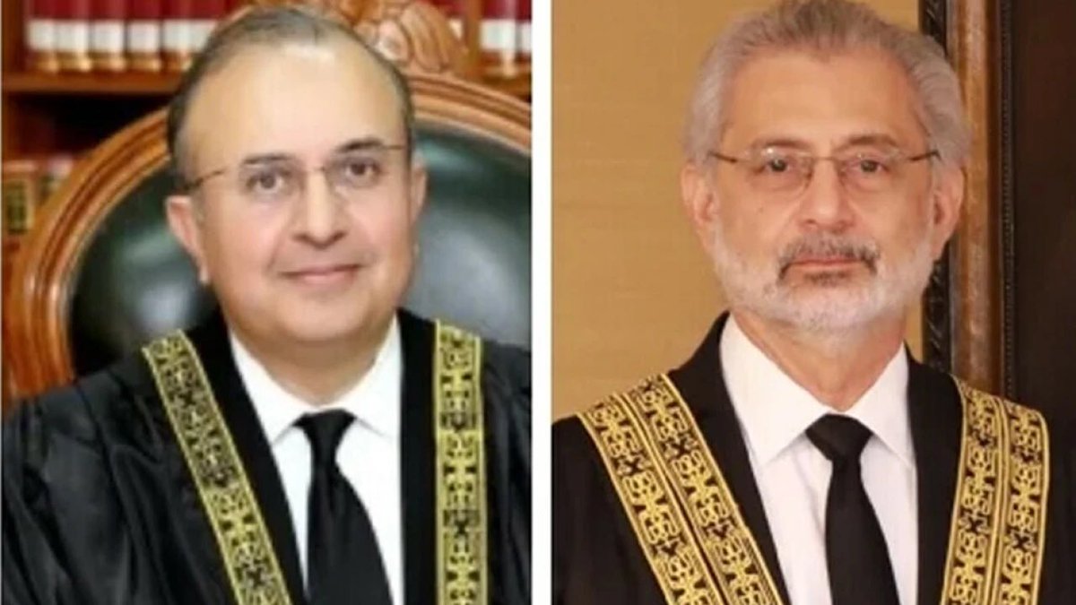 AsadAToor's tweet photo. 🚨🚨#BREAKING: Senior puisne judge #JusticeMansoorAliShah in a letter to outgoing CJP #JusticeQaziFaezIsa says “In the end, I am reminded of a quote from "A Man for all Seasons", where Sir Thomas More says: "I think that when statesmen forsake their own private conscience for the sake of their public duties, they lead their country by a short route to chaos." We often forget, when in power, that people of this country are watching our actions, and that history never forgives.”