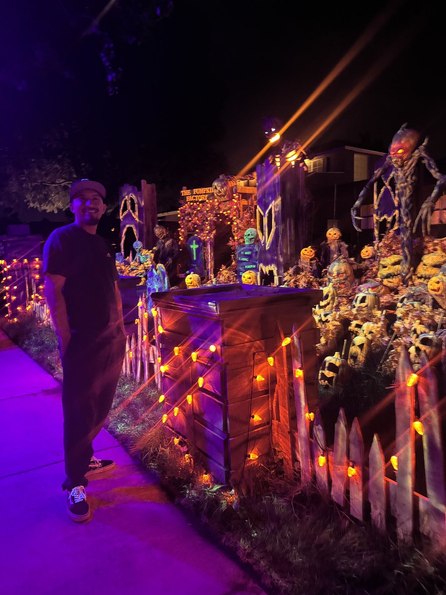 666xmoe's tweet photo. my 🎃 https://t.co/3yfRDCzT26