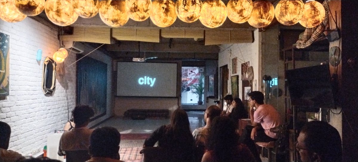 prc_India's tweet photo. PRC in collaboration with @CameraCommune and
@StudioSafdar screened “How Ahmedabad lost Sabarmati”, and “Disappearing diving communities; The Gotakhors of Yamuna”. Post-screening discussion was invigorating with ☕️ 

📢Watch this space for upcoming screenings https://t.co/0SqqSxgaZf