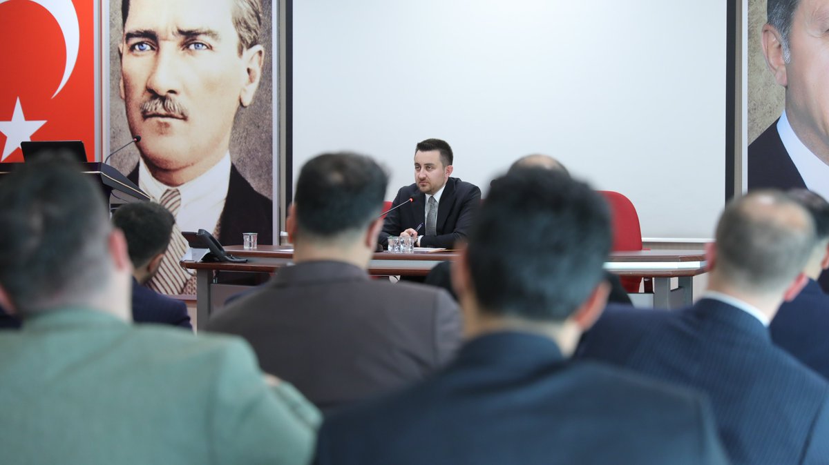 81 İl Gençlik Kolları Siyasi ve Hukuki İşler Başkanlarımızla istişarelerde bulunduğumuz toplantımızı gerçekleştirdik.

Birlik ve beraberlik içinde yeni hedeflerimiz için azimle çalışmaya devam edeceğiz.