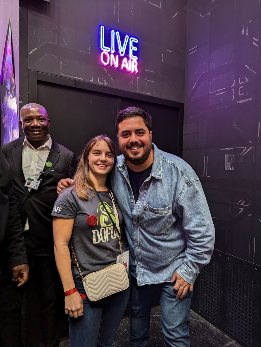 Première journée de fou, les gens sont trop gentils et j'ai eu ma petite photo avec Doigby 🥰 Prête pour le jour 2 !