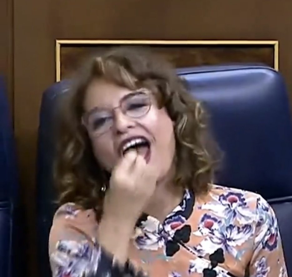 GPogui's tweet photo. María Jesús Montero, 
Ministra Choni de España. https://t.co/zbKQSTDuxT